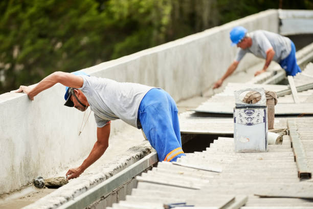 Best Insulation Contractors for Homes  in Montezuma, IA